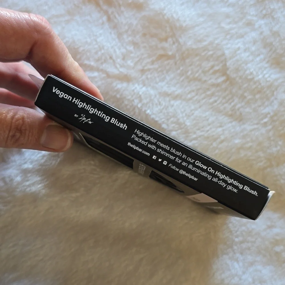 The Lip‎ Bar Glow On Highlighting Blush NWT